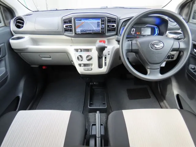 ダイハツ　ミラ　イース