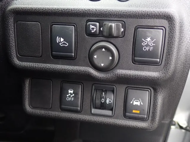 ニッサン　ノート