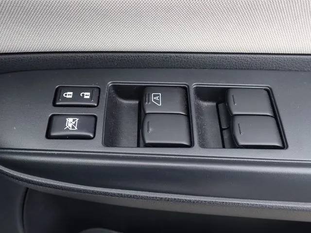 ニッサン　ノート