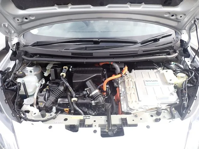 ニッサン　ノート