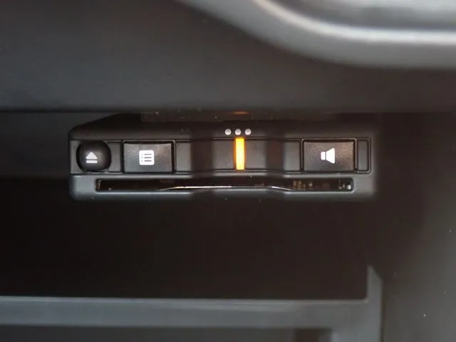 ニッサン　ノート