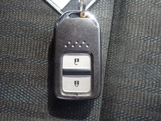 ホンダ　シャトル　ハイブリッド　４ＷＤ