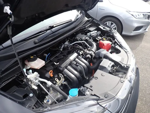 ホンダ　シャトル　ハイブリッド　４ＷＤ