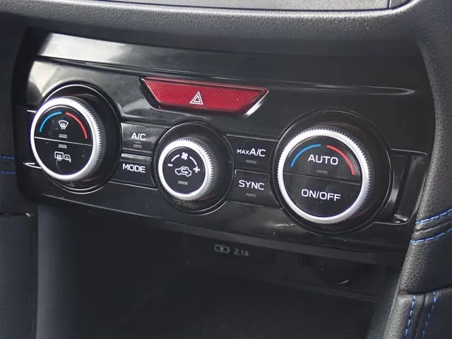 SUBARU XV ハイブリッド(スバル)の車両写真