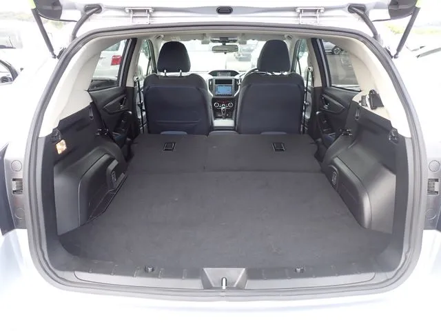 SUBARU XV ハイブリッド(スバル)の車両写真