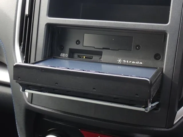 SUBARU XV ハイブリッド(スバル)の車両写真