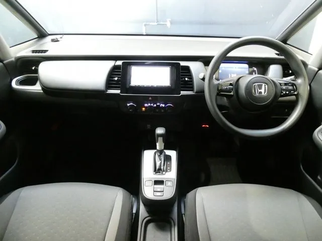 ホンダ　フィット　ｅ：ＨＥＶ