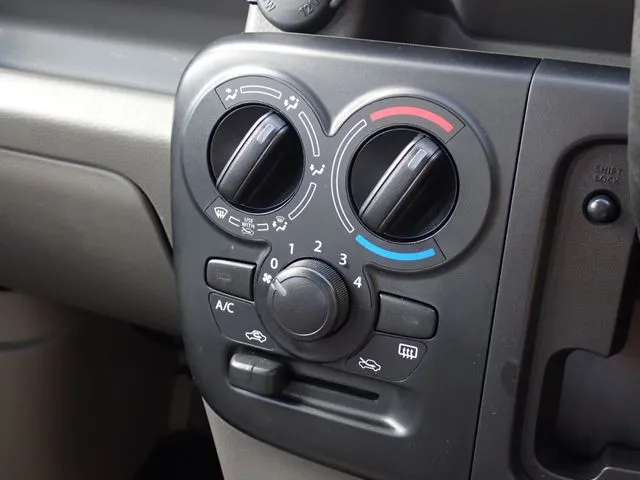 エブリイバン(スズキ)の車両写真