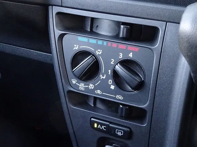 ハイゼットカーゴ（ダイハツ）の車両写真