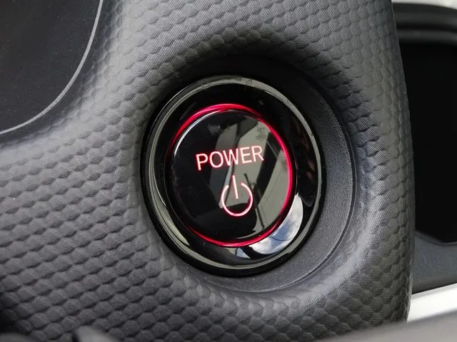 フィット　ｅ：ＨＥＶ（ホンダ）の車両写真