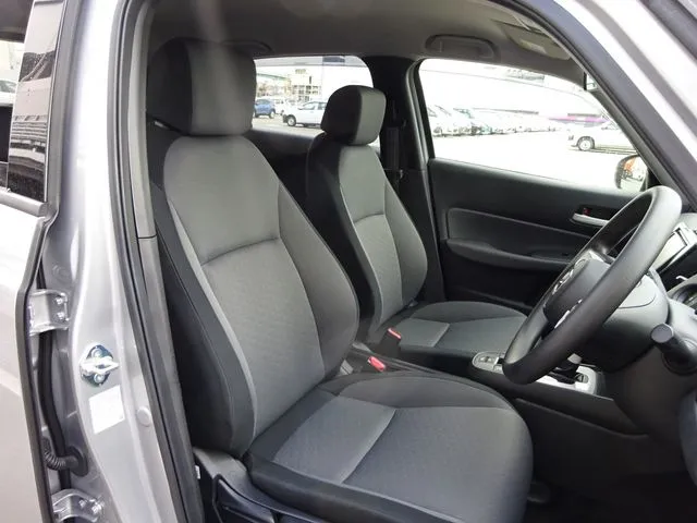 フィット　ｅ：ＨＥＶ（ホンダ）の車両写真