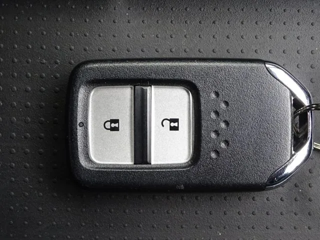 フィット　ｅ：ＨＥＶ（ホンダ）の車両写真