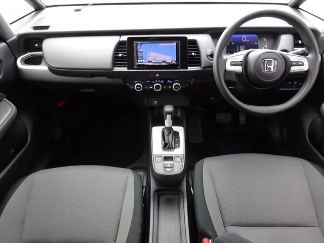 フィット　ｅ：ＨＥＶ（ホンダ）の車両写真
