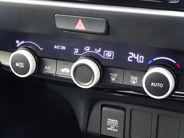 フィット　ｅ：ＨＥＶ（ホンダ）の車両写真