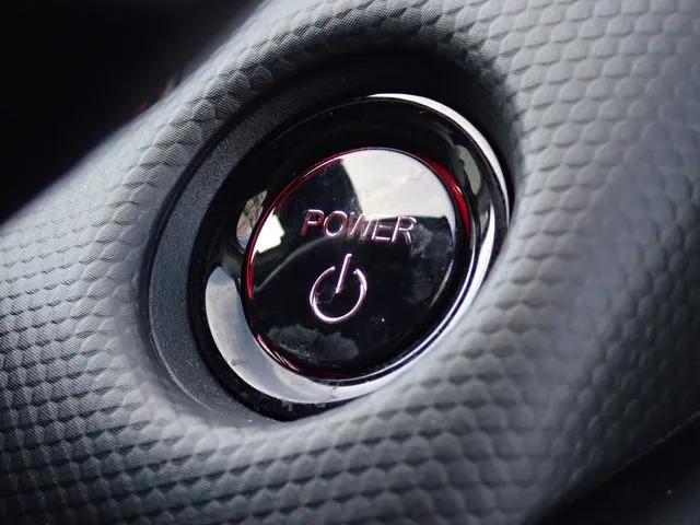 フィット　ｅ：ＨＥＶ（ホンダ）の車両写真