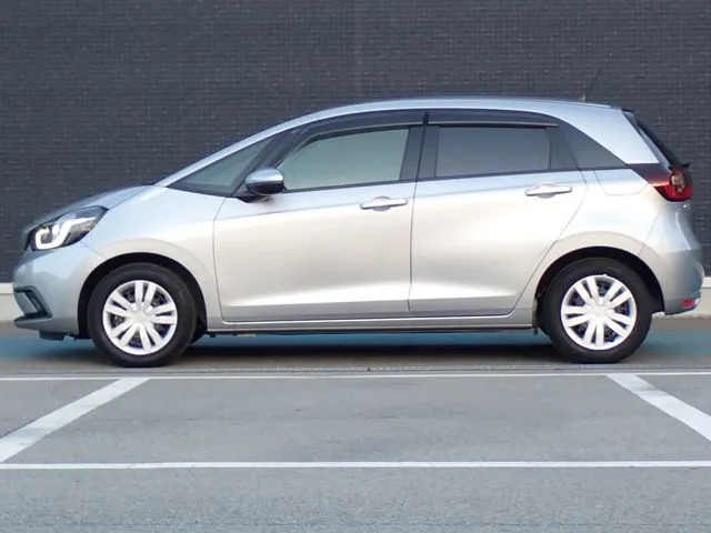 フィット　ｅ：ＨＥＶ（ホンダ）の車両写真