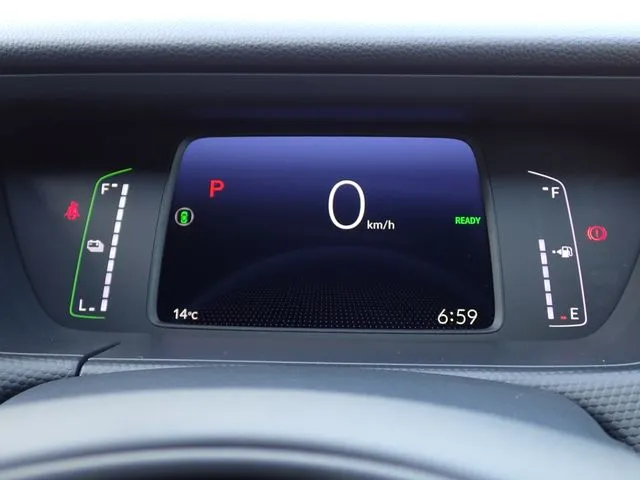 フィット　ｅ：ＨＥＶ（ホンダ）の車両写真