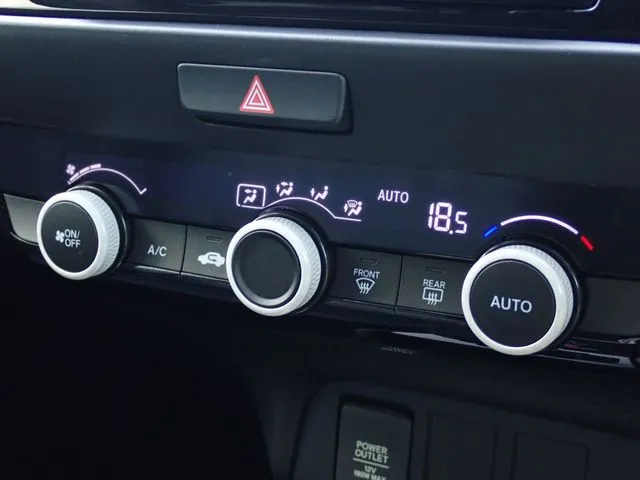 フィット　ｅ：ＨＥＶ（ホンダ）の車両写真