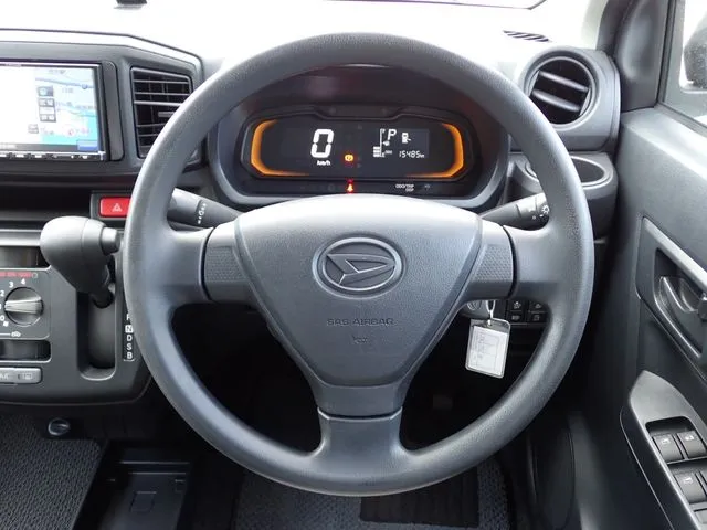 ミラ イース(ダイハツ)の車両写真