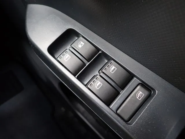 ミラ イース(ダイハツ)の車両写真