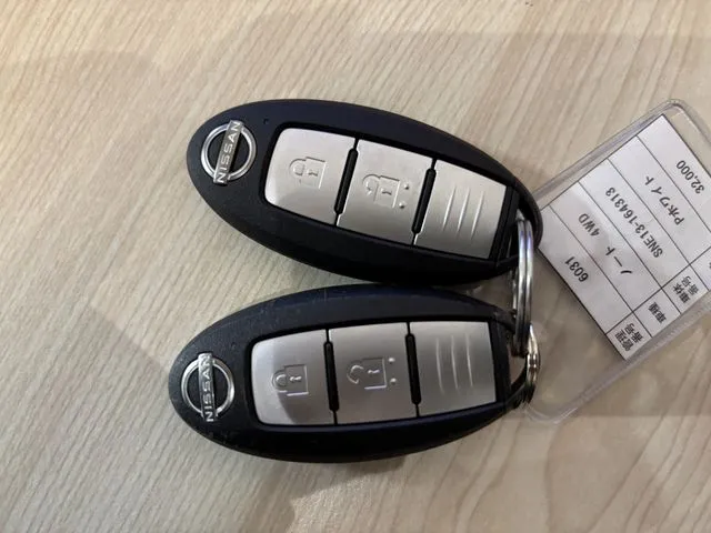 ニッサン　ノート　４ＷＤ