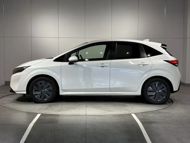 ニッサン　ノート　４ＷＤ