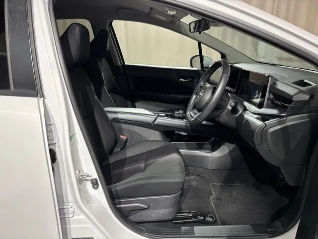 ニッサン　ノート　４ＷＤ