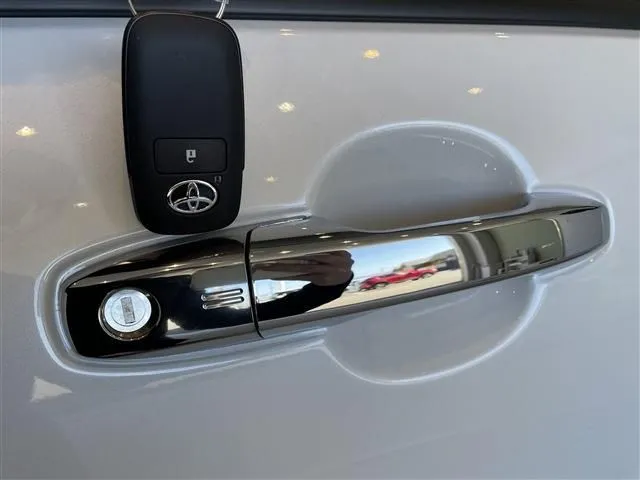 トヨタ　ライズ　ハイブリッド