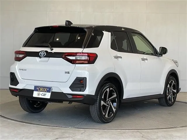 トヨタ　ライズ　ハイブリッド