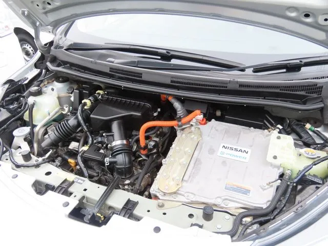 ニッサン　ノート