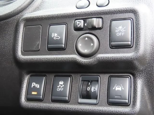 ニッサン　ノート