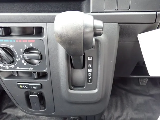 ハイゼットカーゴ（ダイハツ）の車両写真