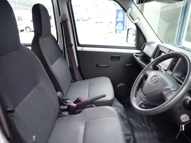 ハイゼットカーゴ（ダイハツ）の車両写真