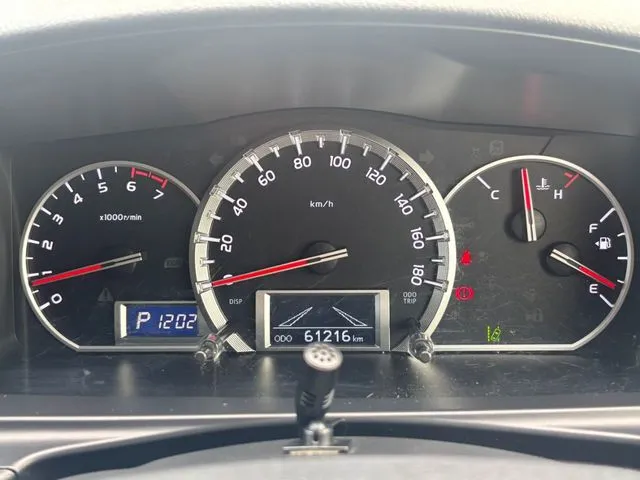 トヨタ ハイエースバン 1.25t 2WD