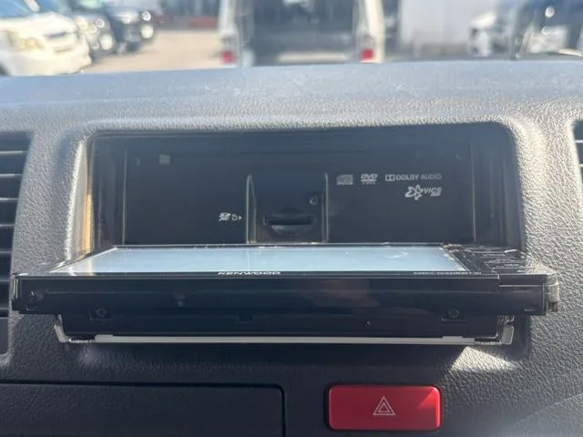 トヨタ ハイエースバン 4WD