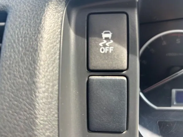 トヨタ ハイエースバン 4WD