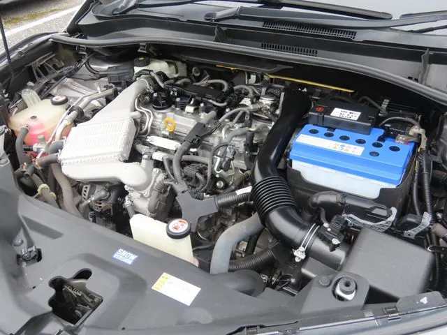 トヨタ　Ｃ－ＨＲ　４ＷＤ