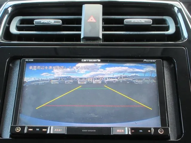 トヨタ プリウス