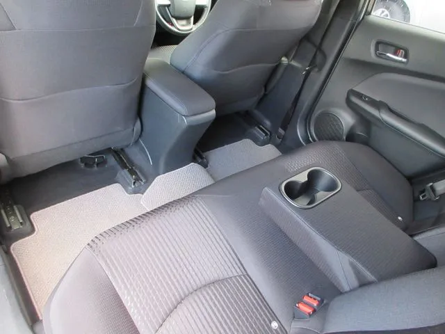 トヨタ プリウス