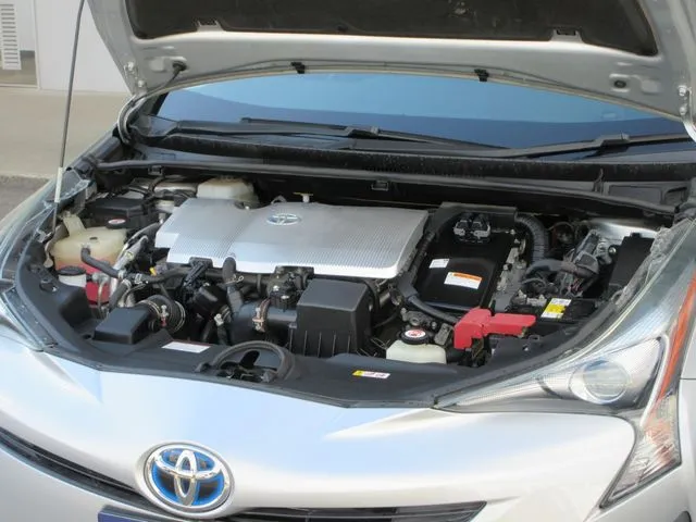 トヨタ プリウス