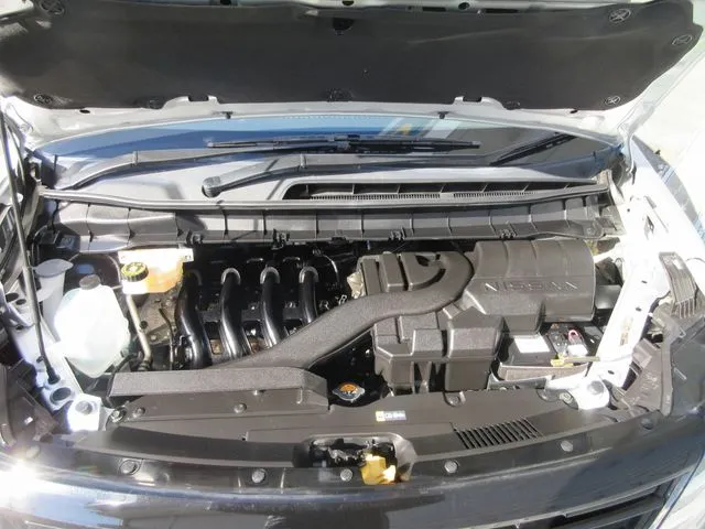 ニッサン セレナ 4WD