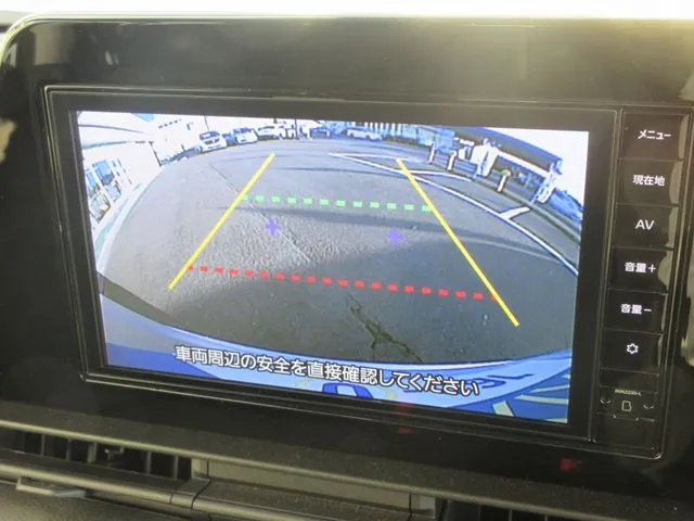 セレナ　４ＷＤ（ニッサン）の車両写真