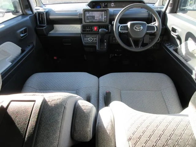 タント 4WD(ダイハツ)の車両写真