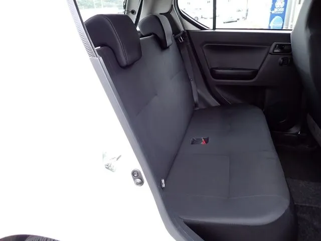 ミラ　イース（ダイハツ）の車両写真