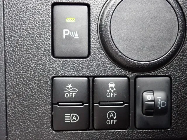 ミラ　イース（ダイハツ）の車両写真