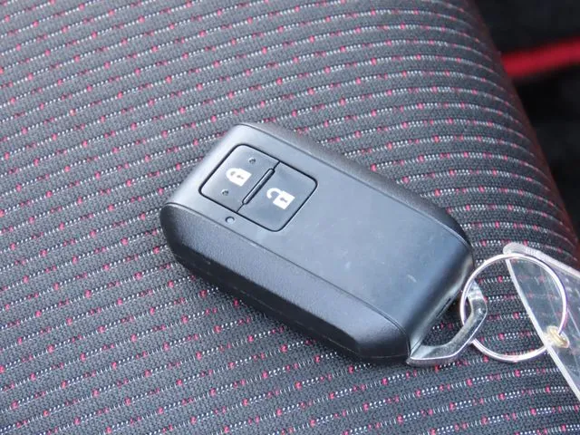 スズキ　スイフト