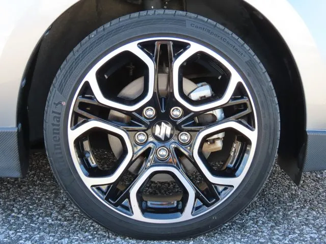 スズキ　スイフト