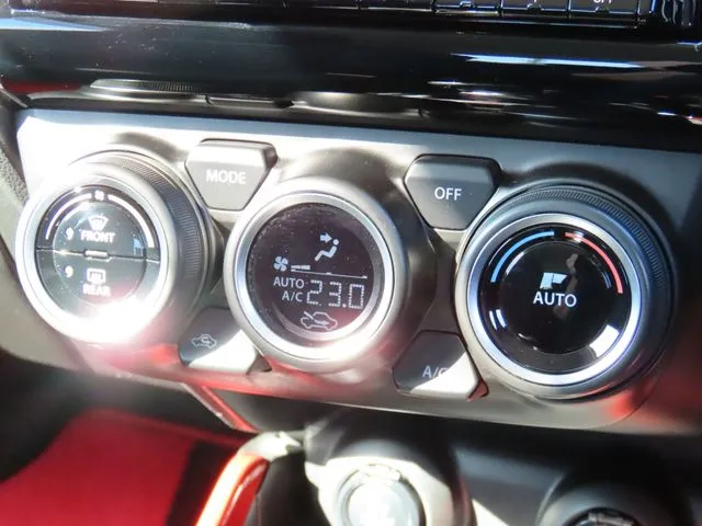 スズキ　スイフト