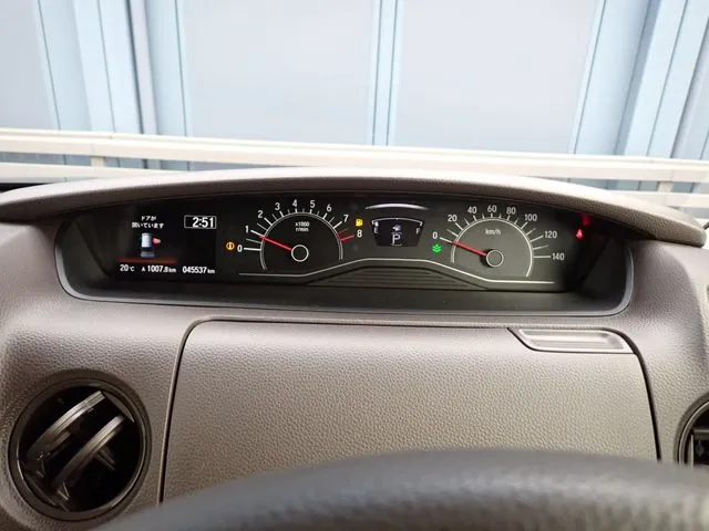 N BOX(ホンダ)の車両写真