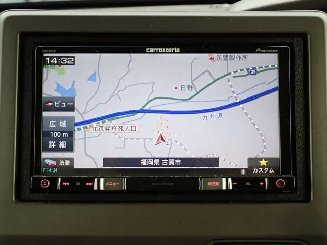 N BOX(ホンダ)の車両写真